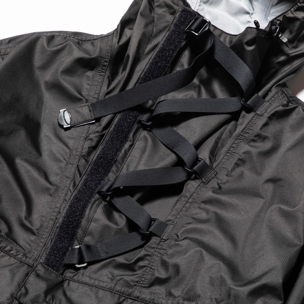 ミーンズワイルの新作アノラックジャケット、“機能美”を追求した3レイヤー構造｜写真7