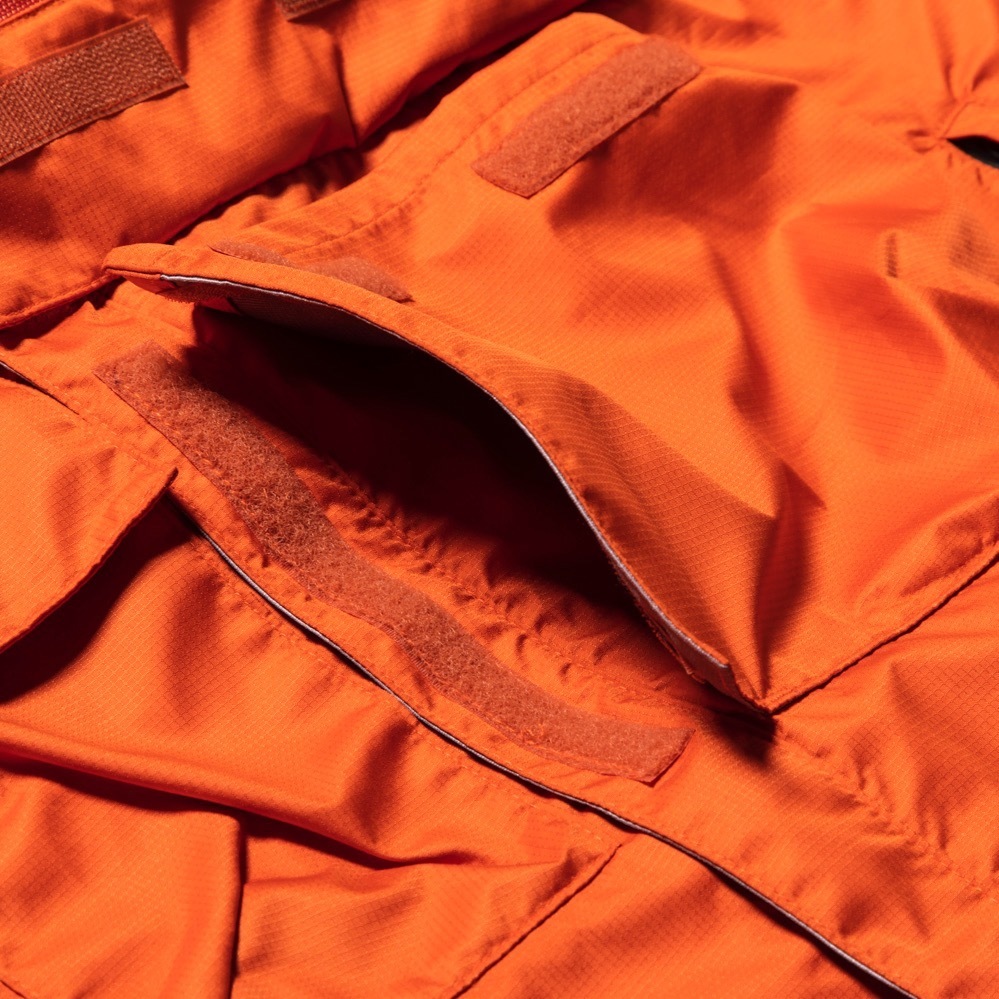 ミーンズワイルの新作アノラックジャケット、“機能美”を追求した3レイヤー構造｜写真25