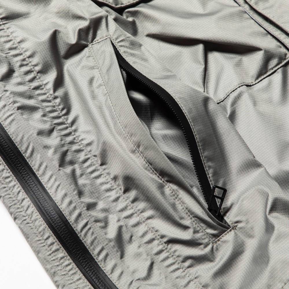 ミーンズワイルの新作アノラックジャケット、“機能美”を追求した3レイヤー構造｜写真19
