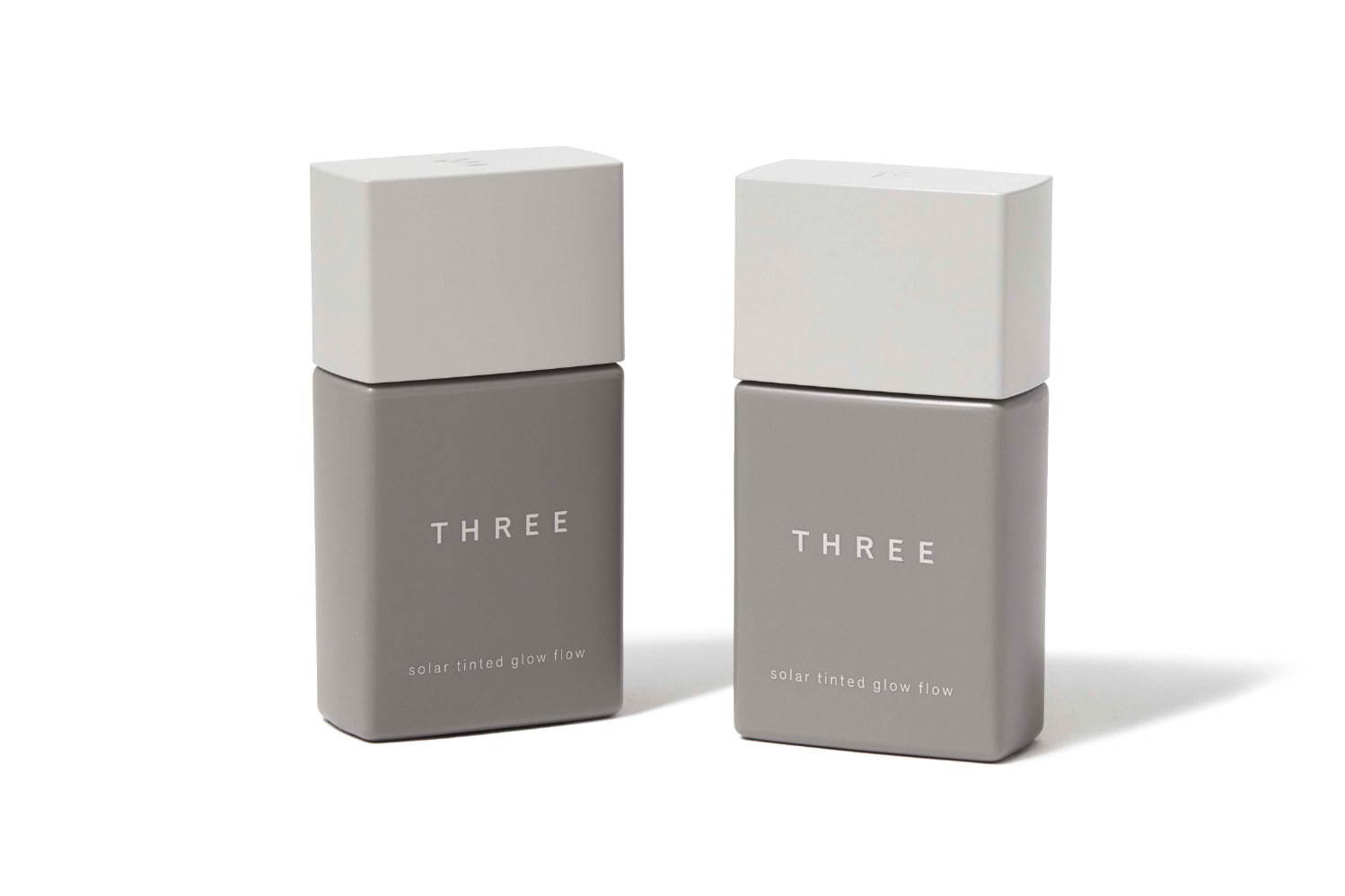 THREE ソーラーティンティドグローフロー 全7色 30mL 各4,800円＋税＜新商品＞
SPF50+／PA++++ 紫外線吸収剤フリー パラベンフリー