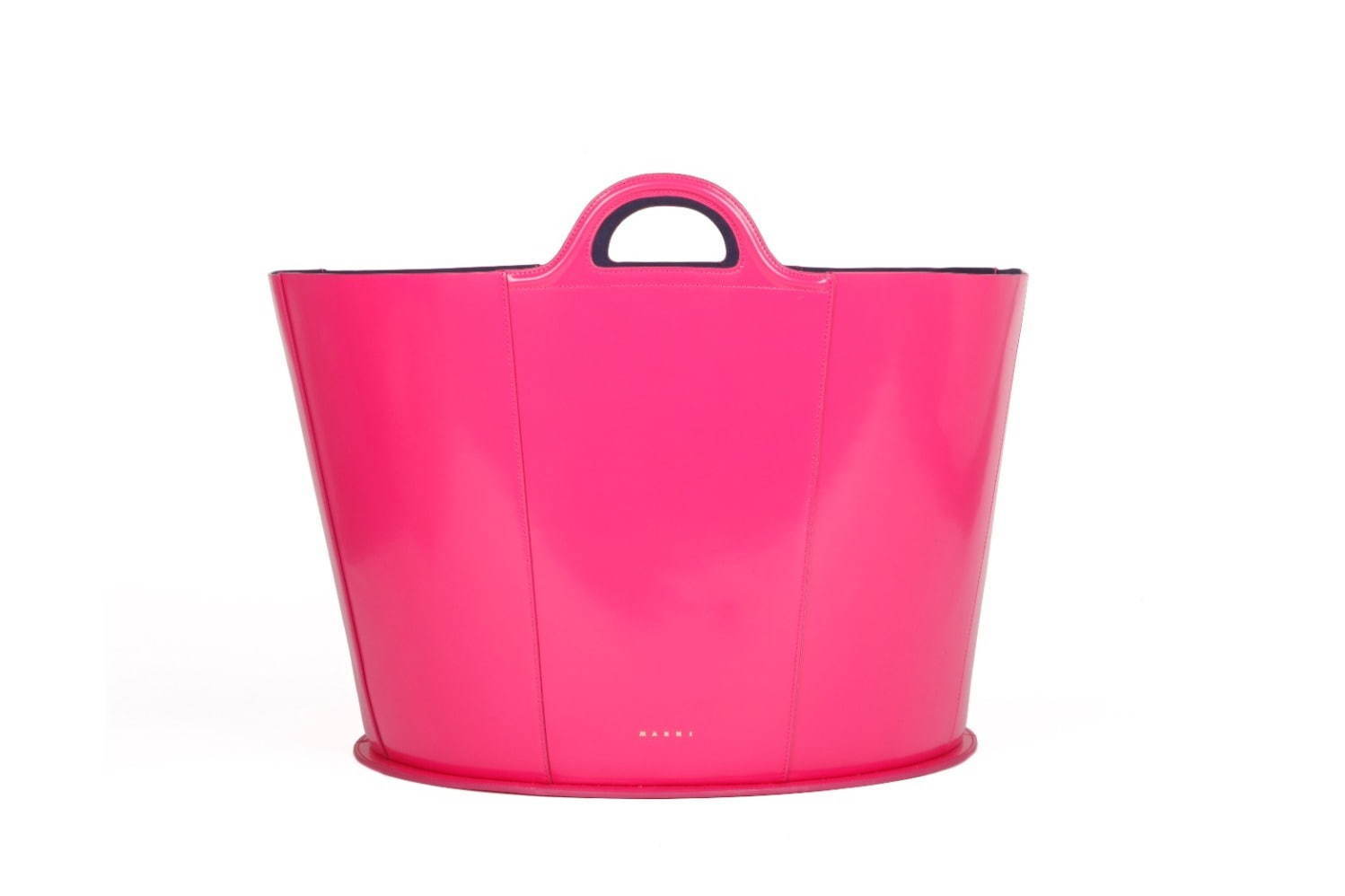 マルニ、鮮やかピンクのショッピングバッグ