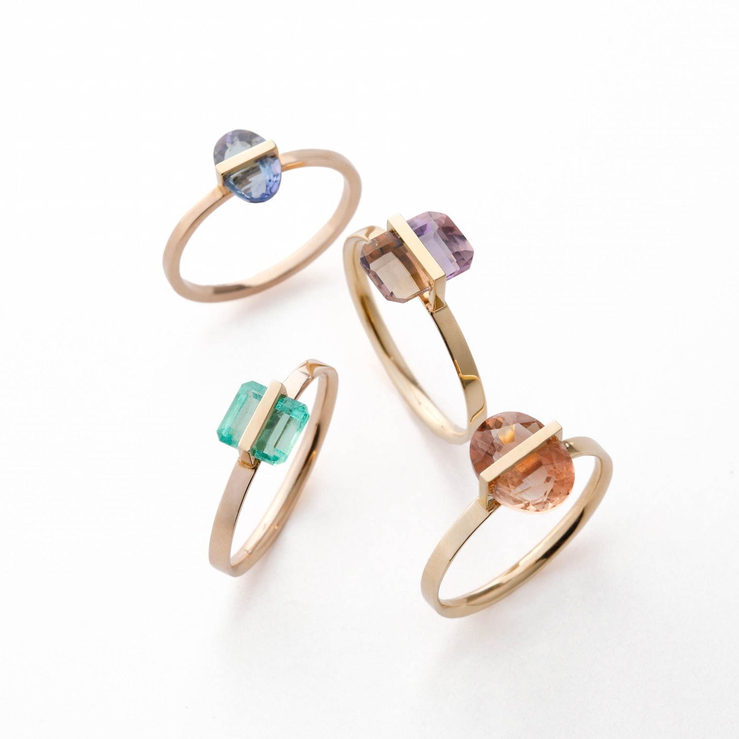 スライスカットした”天然石ピアス＆金を巻き付けたダイヤモンド