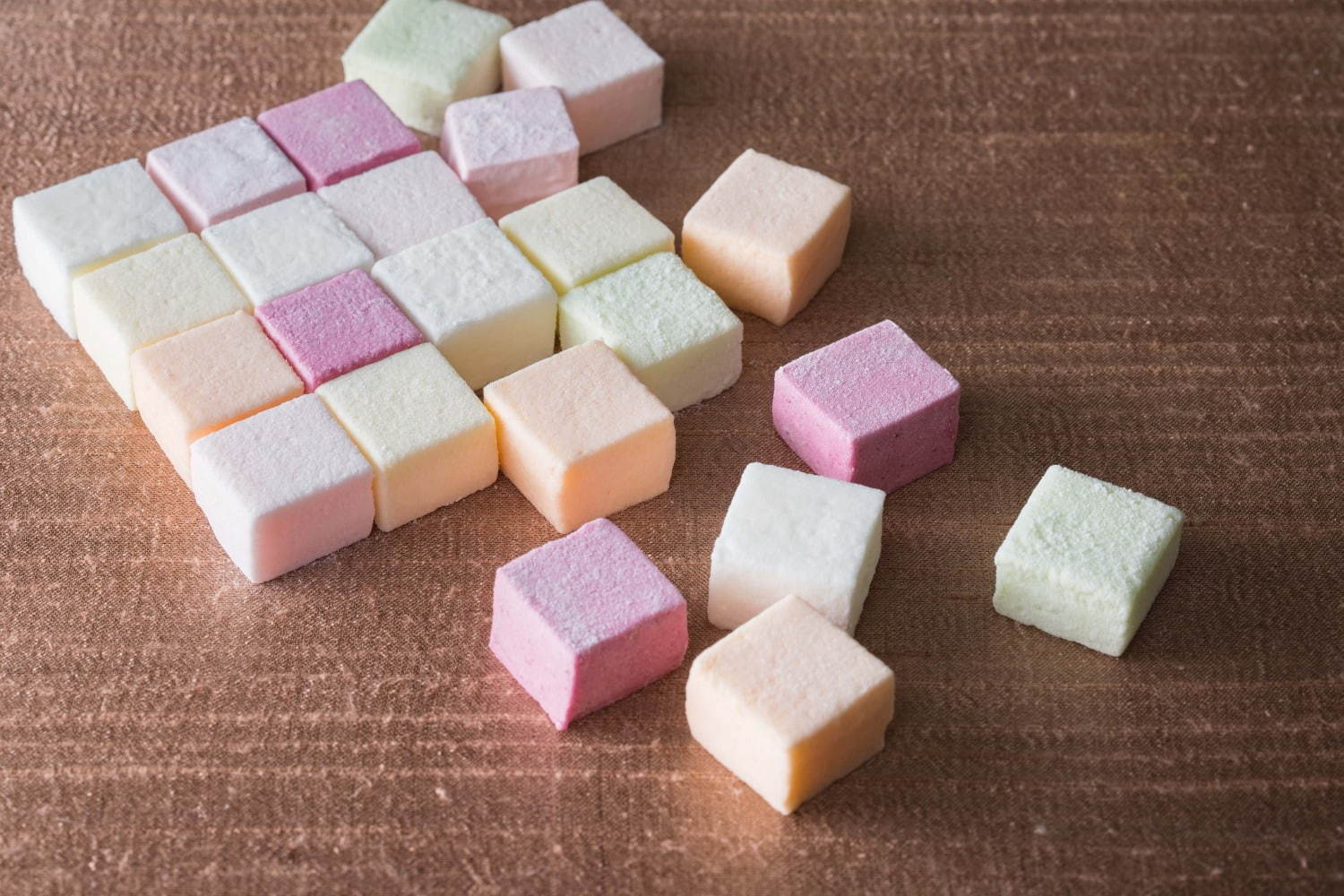 ギモーヴ 1箱20個入 1,400円+税