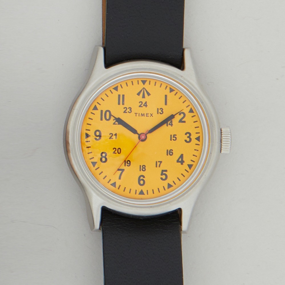 ナイジェル・ケーボン×タイメックスの腕時計第3弾、イギリス空軍の救命装置から着想したイエロー｜写真1