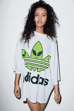 アディダス オリジナルス×ジェレミー・スコット 2013年春夏コレクション第1弾 - スニーカーはピンクプードル｜写真3