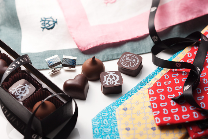 バレンタインギフトはダンヒルで - テオブロマの特製チョコレート限定100個をプレゼント | 写真