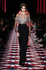 ミュウミュウ 2020年秋冬コレクション、心ときめくチャーミングな装い｜写真64