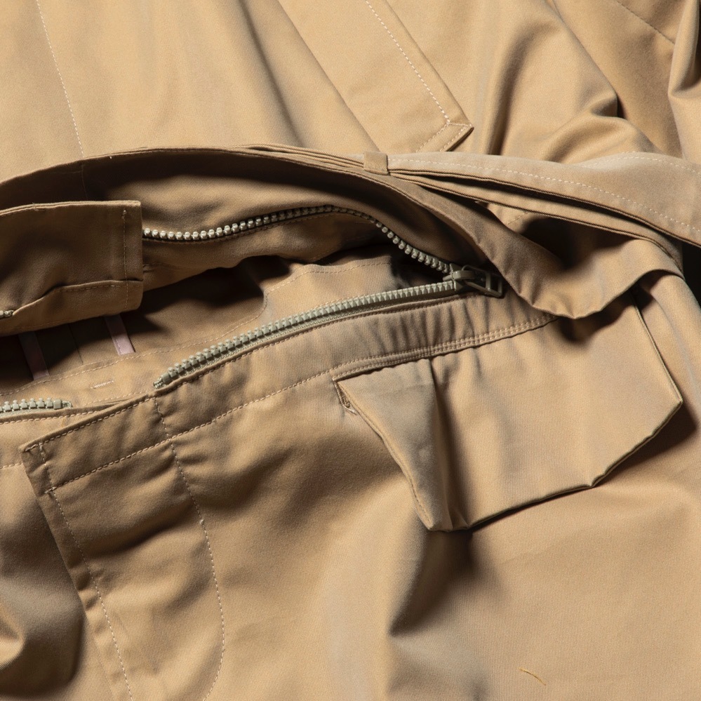 ミーンズワイルの玉虫色“3WAY”トレンチコート、ジャケット＆ラップスカートとしても着用可｜写真15