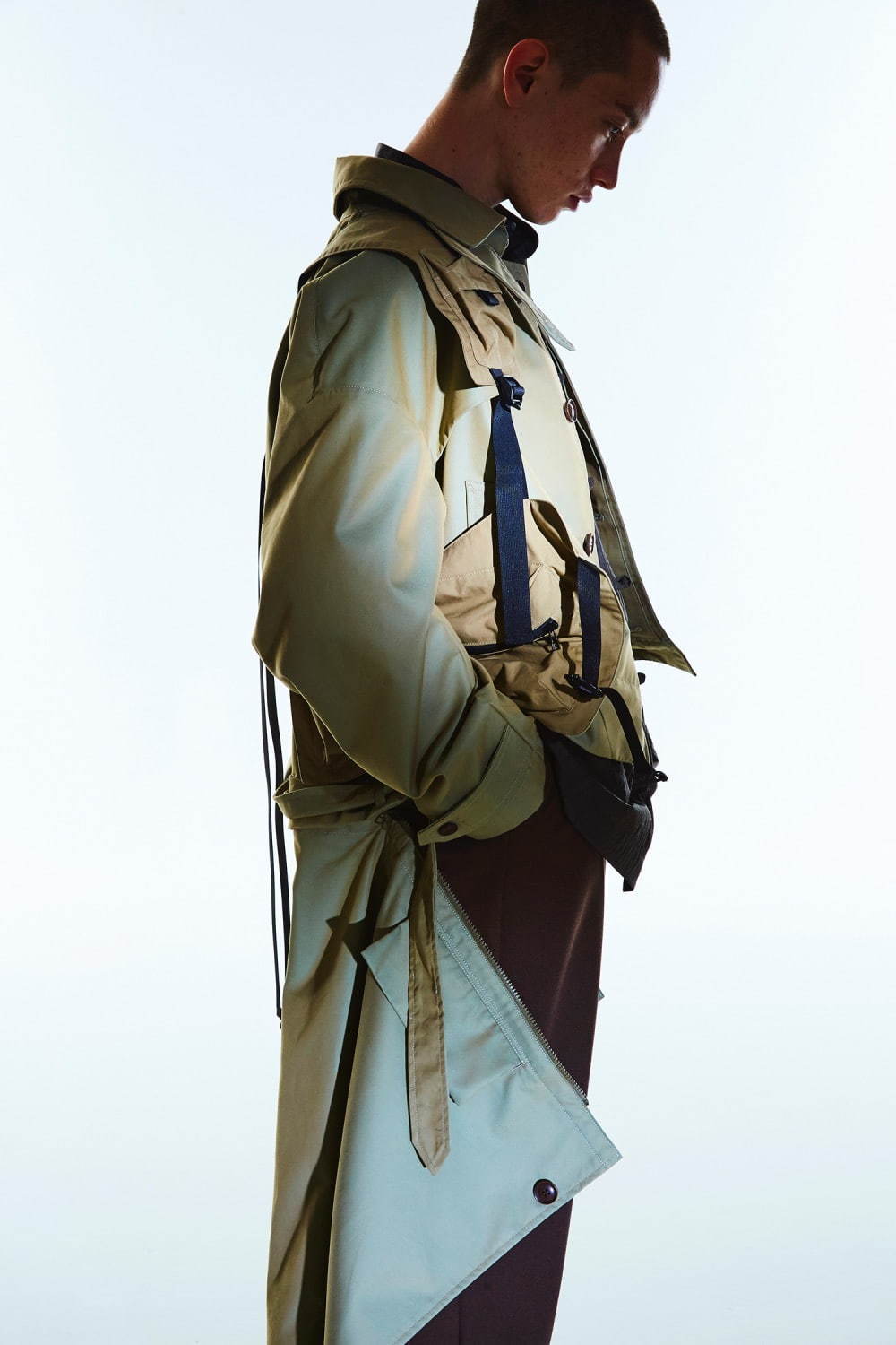 ミーンズワイルの玉虫色“3WAY”トレンチコート、ジャケット＆ラップスカートとしても着用可｜写真20