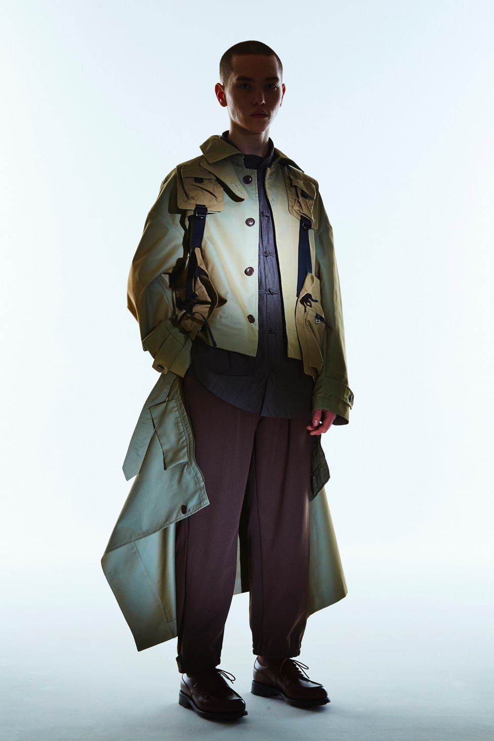 ミーンズワイルの玉虫色“3WAY”トレンチコート、ジャケット＆ラップスカートとしても着用可｜写真19