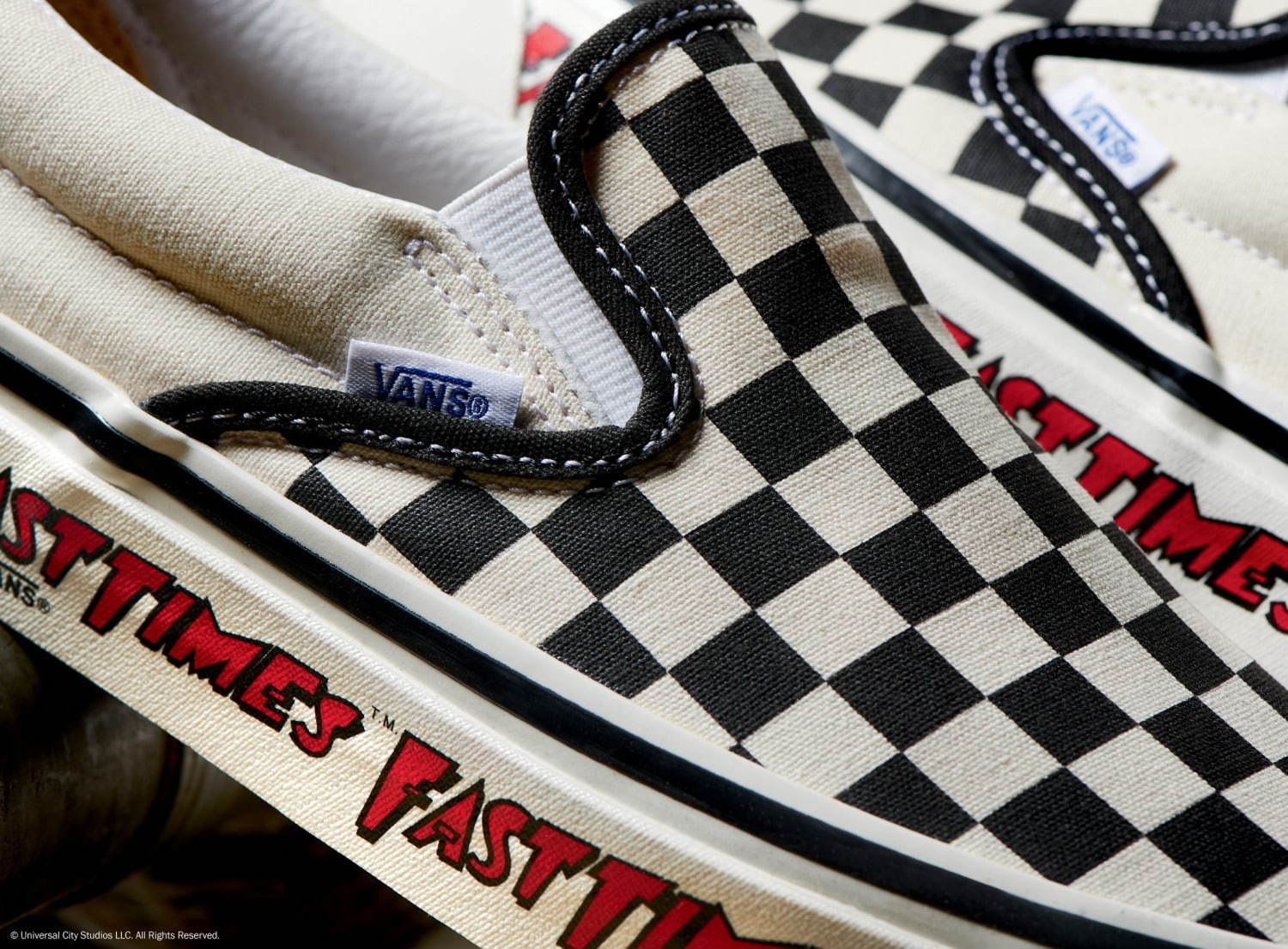 ヴァンズ(VANS) チェッカーボードスリッポン 初体験リッジモント・ハイ｜写真3