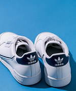 アディダス オリジナルス×アーバンリサーチ初の別注スニーカー、ネイビー×ホワイト統一のクリーンな1足｜写真4