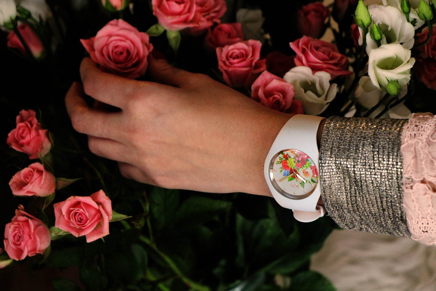 アイスウォッチから“花咲く文字盤”の新作腕時計、フラワーショップ・カレンド限定で販売｜写真5