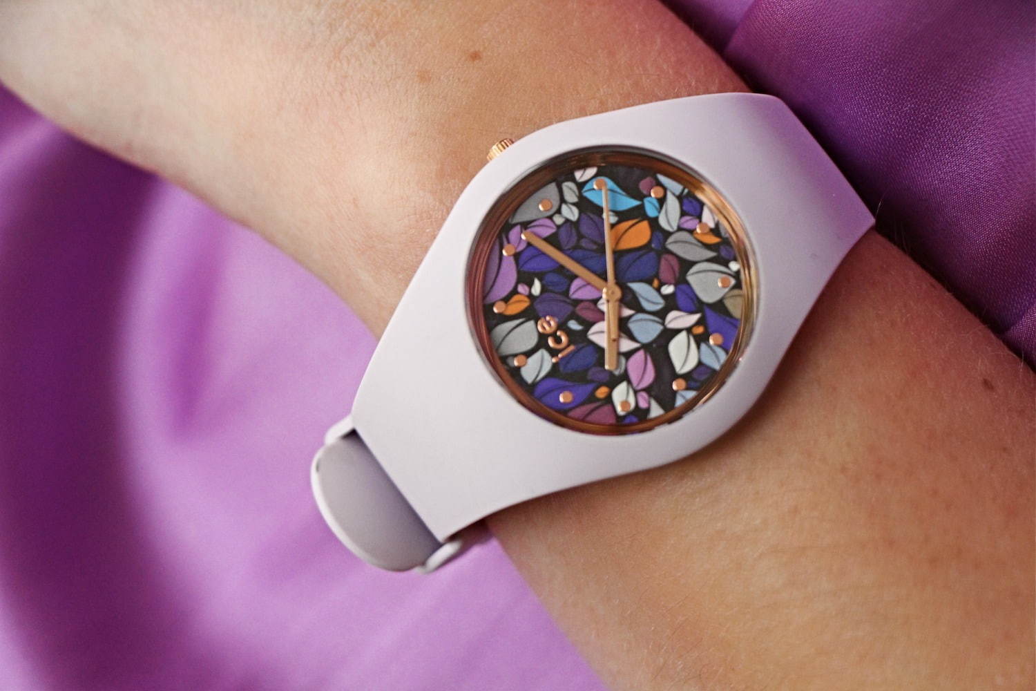 アイスウォッチから“花咲く文字盤”の新作腕時計、フラワーショップ・カレンド限定で販売｜写真13
