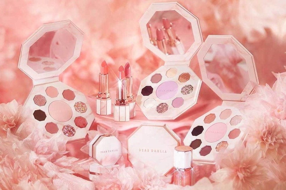 アイシャドー｜“大理石コスメ”ディアダリアの新作、“花びら発色”のアイシャドウ＆チークパレットやリップオイル