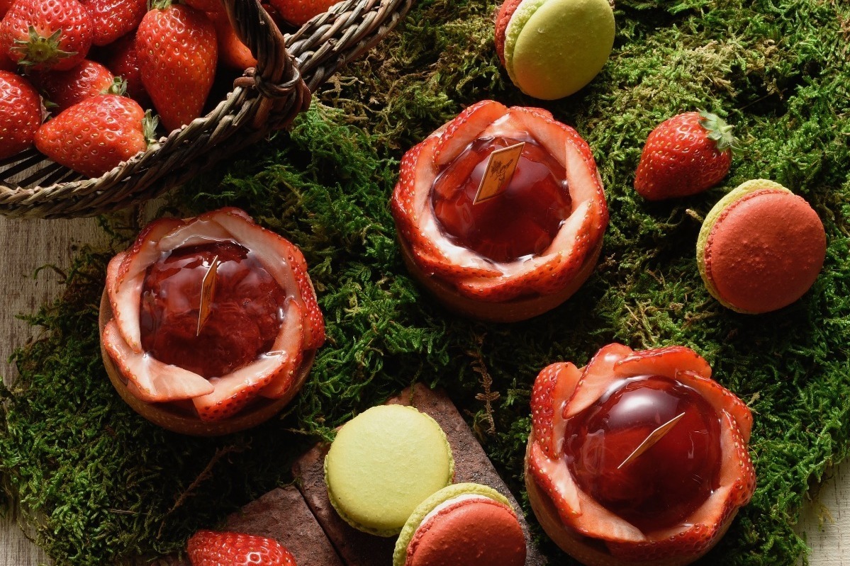 ブルーベリー｜フレデリック・カッセルの新作スイーツ、苺とハイビスカスのタルトやオレンジ×紅茶の限定ミルフイユ