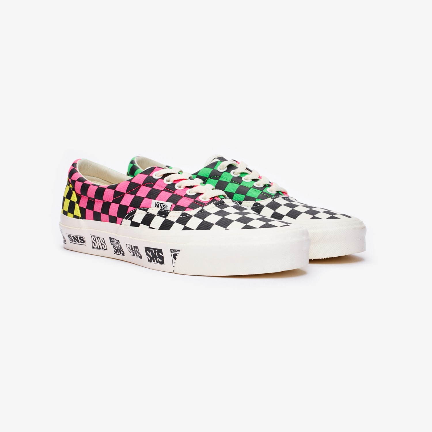 スニーカーズエンスタッフ Vansのコラボスニーカー ネオンカラーのチェック柄エラ スリッポン ファッションプレス スニーカーズエンスタッフ Vansのコラボスニーカー ネオンカラーのチェック柄エラ スリッポン ファッションプレス