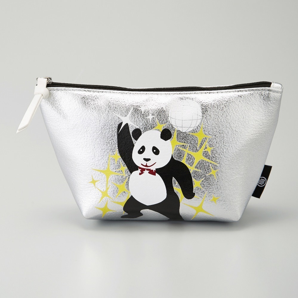 写真41 50 Gu ケイタ マルヤマ 崎陽軒 コラボのパンダ柄tシャツ ネオン管輝くグラフィックバッグなど ファッションプレス 写真41 50 Gu ケイタ マルヤマ 崎陽軒 コラボのパンダ柄tシャツ ネオン管輝くグラフィックバッグなど ファッションプレス