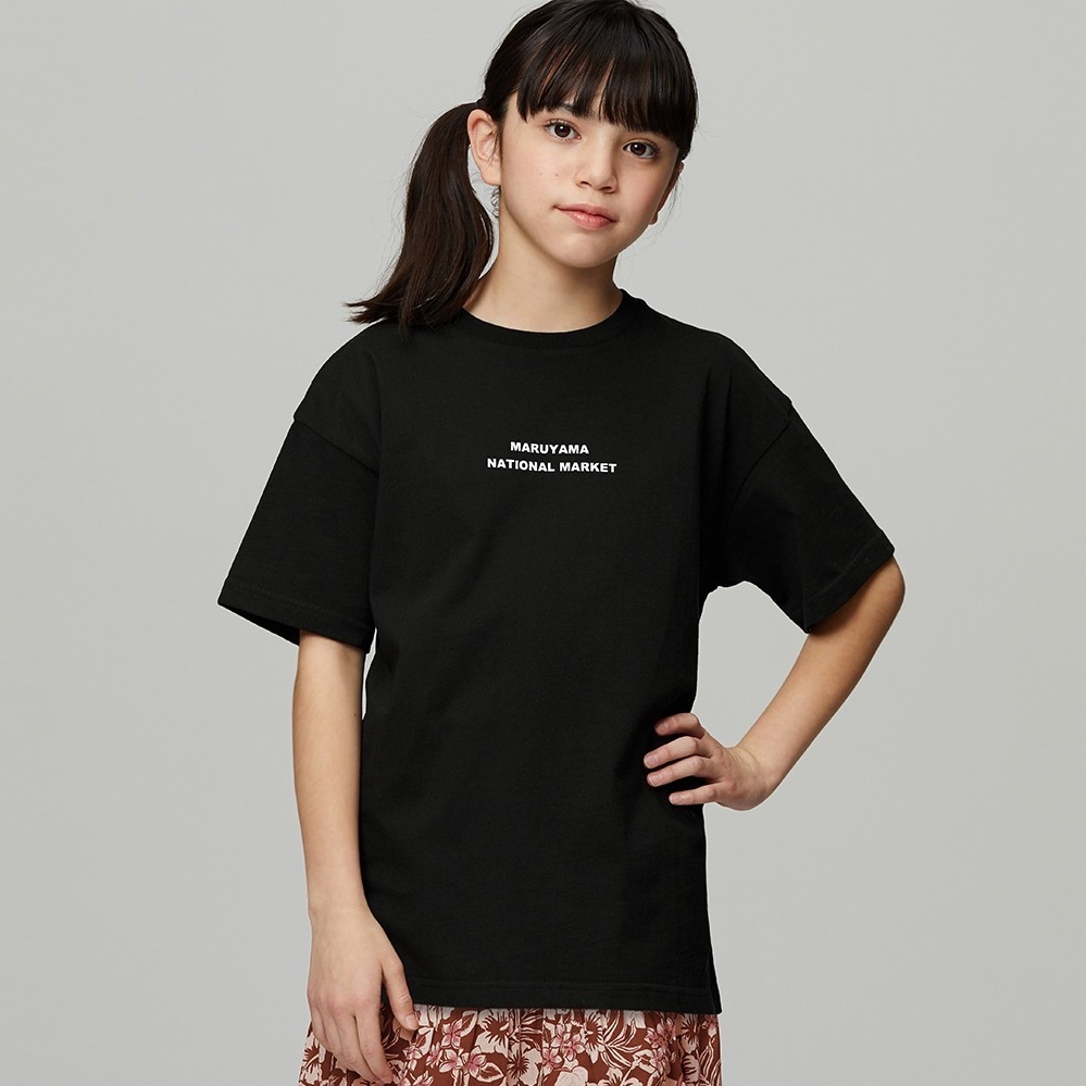 GU×ケイタ マルヤマ、“崎陽軒”コラボのパンダ柄Tシャツ＆ネオン管輝くグラフィックバッグなど｜写真18