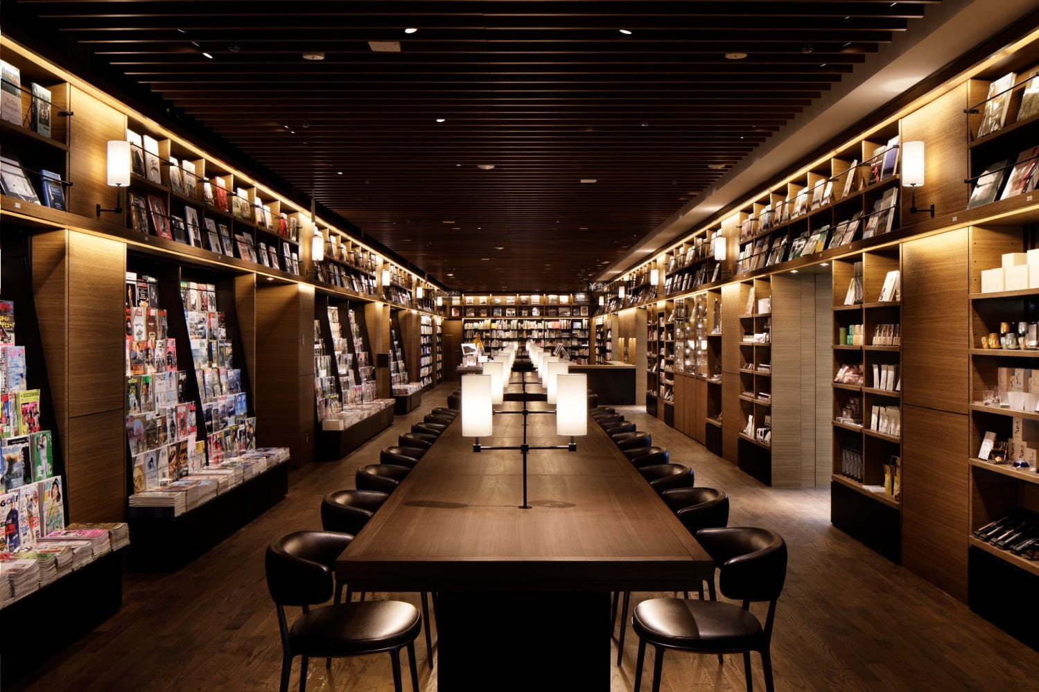 日本文化｜羽田空港第2ターミナルに「蔦屋書店」誕生、羽田空港初のブック＆カフェ -“手土産”に最適なアイテムも