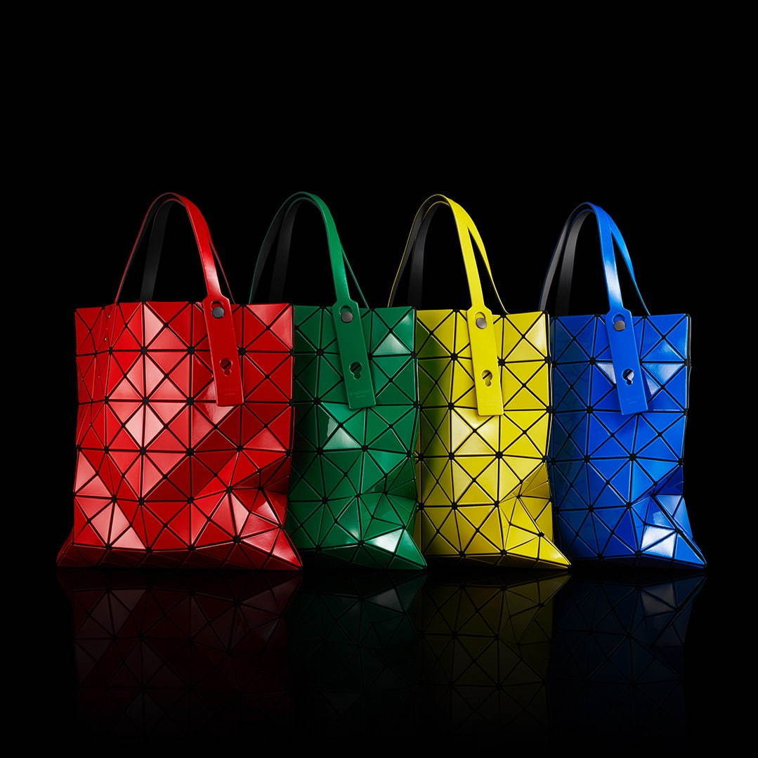 バオバオ イッセイミヤケ ポーチ  メタリックパープル ビニル BAOBAO ISSEY MIYAKE  | コスメ ブランド小物 トラベル ファッション ユニセックス Bランク