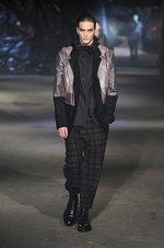 Y-3(ワイスリー) 2013-14年秋冬コレクション - 未来に向けたノスタルジア｜写真18