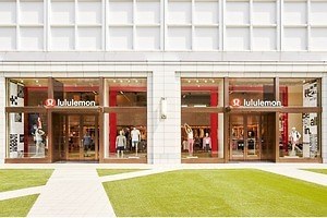 ルルレモン」 ギンザシックスの店舗を移転拡大リニューアル