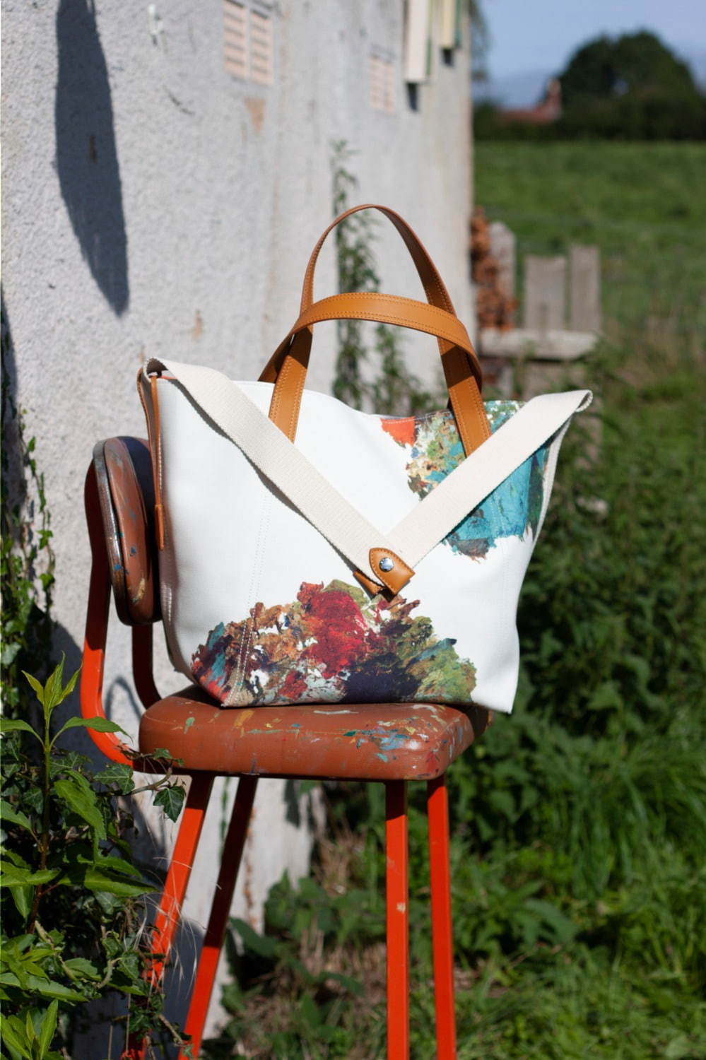 J&M デヴィッドソン新作バッグ、英国の風景画を配したトートバッグ＆鳥形スタッズのショルダー コピー