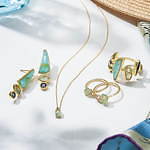 ノジェスの新作アクセサリー、“海の生き物”ピアス＆“海のブルー”をのせたガラスネックレス｜写真3