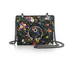 ジミー チュウ新作ウィメンズバッグ、“ボヘミアン”ドローストリングや花柄ミニチェーン｜写真1