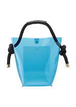 夏の「カラーバッグ」何色にする？赤や青の人気バッグを、オシャレ度UPのコーデ術と共に紹介｜写真4