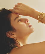 ジュエッテの新作アクセサリー、“大地”や“水”を感じる大理石調リングや肌になじむゴールドブレスレット｜写真1