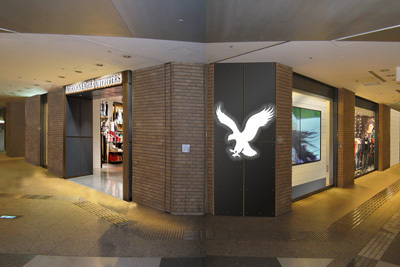 アメリカンイーグル アウトフィッターズが横浜初出店 - みなとみらいに新店舗