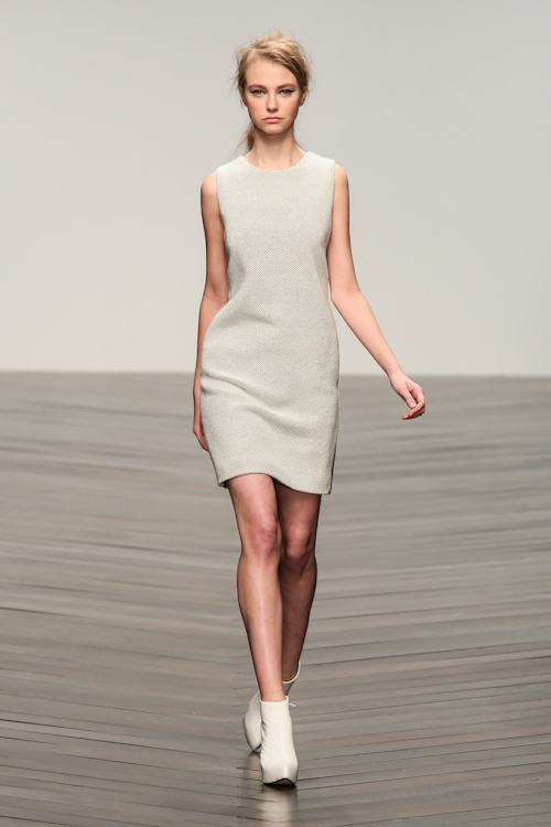 ゾー ジョーダン(Zoe Jordan) 2013-14年秋冬ウィメンズコレクション シルエット - 写真2