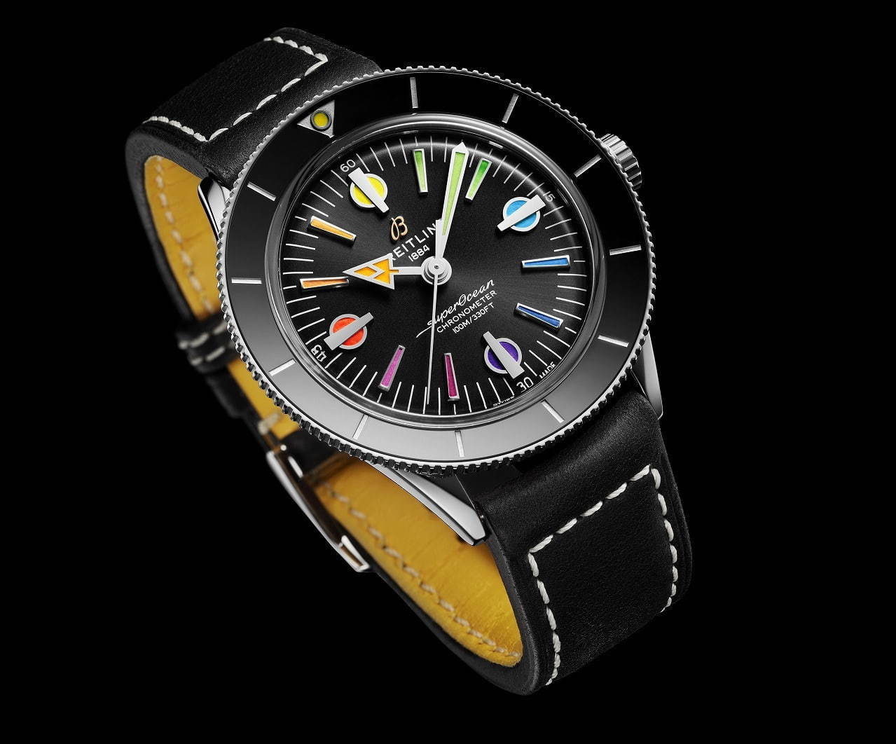 ブライトリングの新作腕時計、ストラップを交換できる“レインボー”文字盤の限定モデルも｜写真6