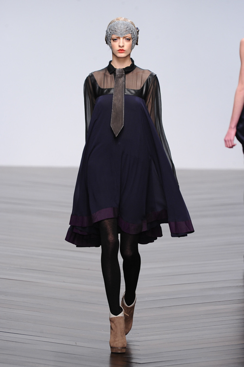 ボラ アクス(BORA AKSU) 2013-14年秋冬ウィメンズコレクション シルエット - 写真25