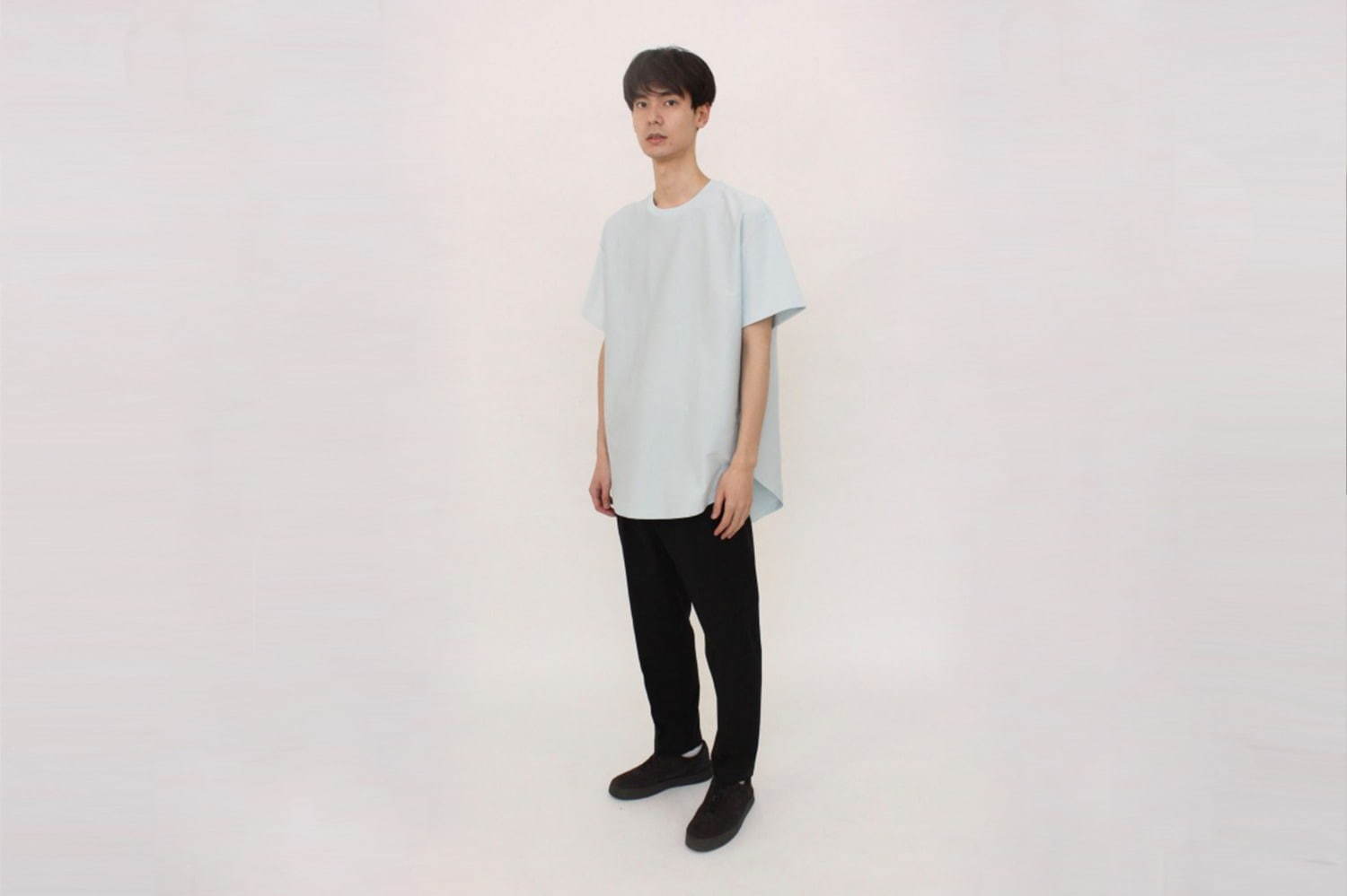 ソーイ ブックスのビッグシルエットTシャツが中目黒M.I.U.で、全14色の 
