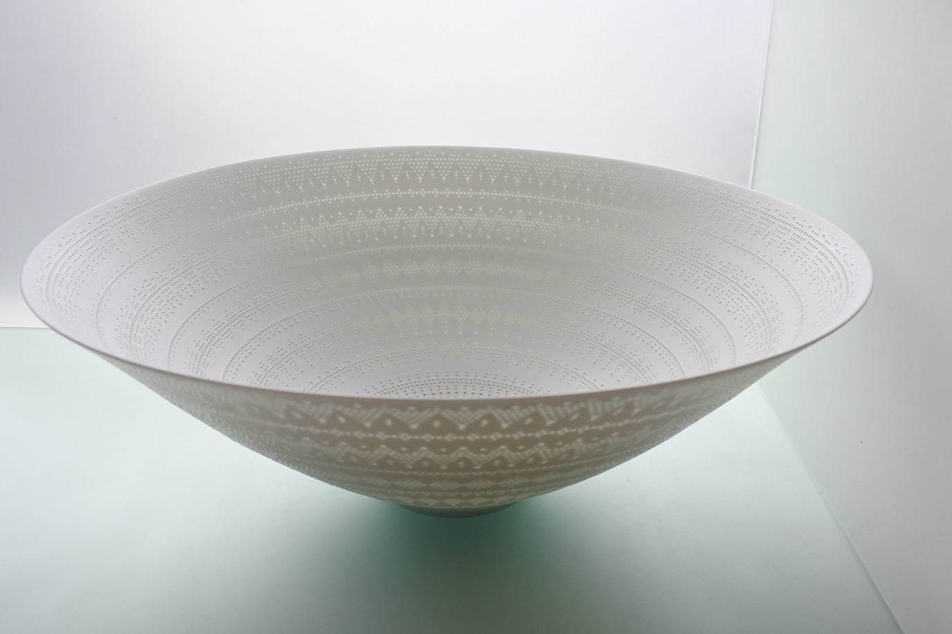 新里明士《光器》2019年 Yutaka Kikutake Gallery