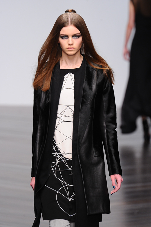 ジャン＝ピエール ブラガンザ 2013-14年秋冬<span>コレクション</span> - 写真6