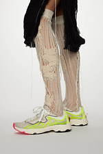 アクネ ストゥディオズ “ランニングシューズ”着想の新スニーカー、透け感シースルーアッパー｜写真30