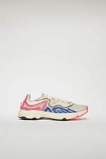 アクネ ストゥディオズ “ランニングシューズ”着想の新スニーカー、透け感シースルーアッパー｜写真32