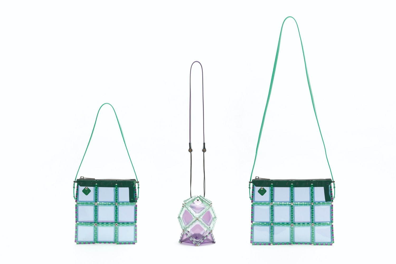 ISSEY MIYAKE/イッセイミヤケ】より夏カラーのクラッチバッグの