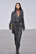 ダックス(DAKS) 2013-14年秋冬コレクション - タイムレス＆コンテンポラリーなブリティッシュエレガンス｜写真1