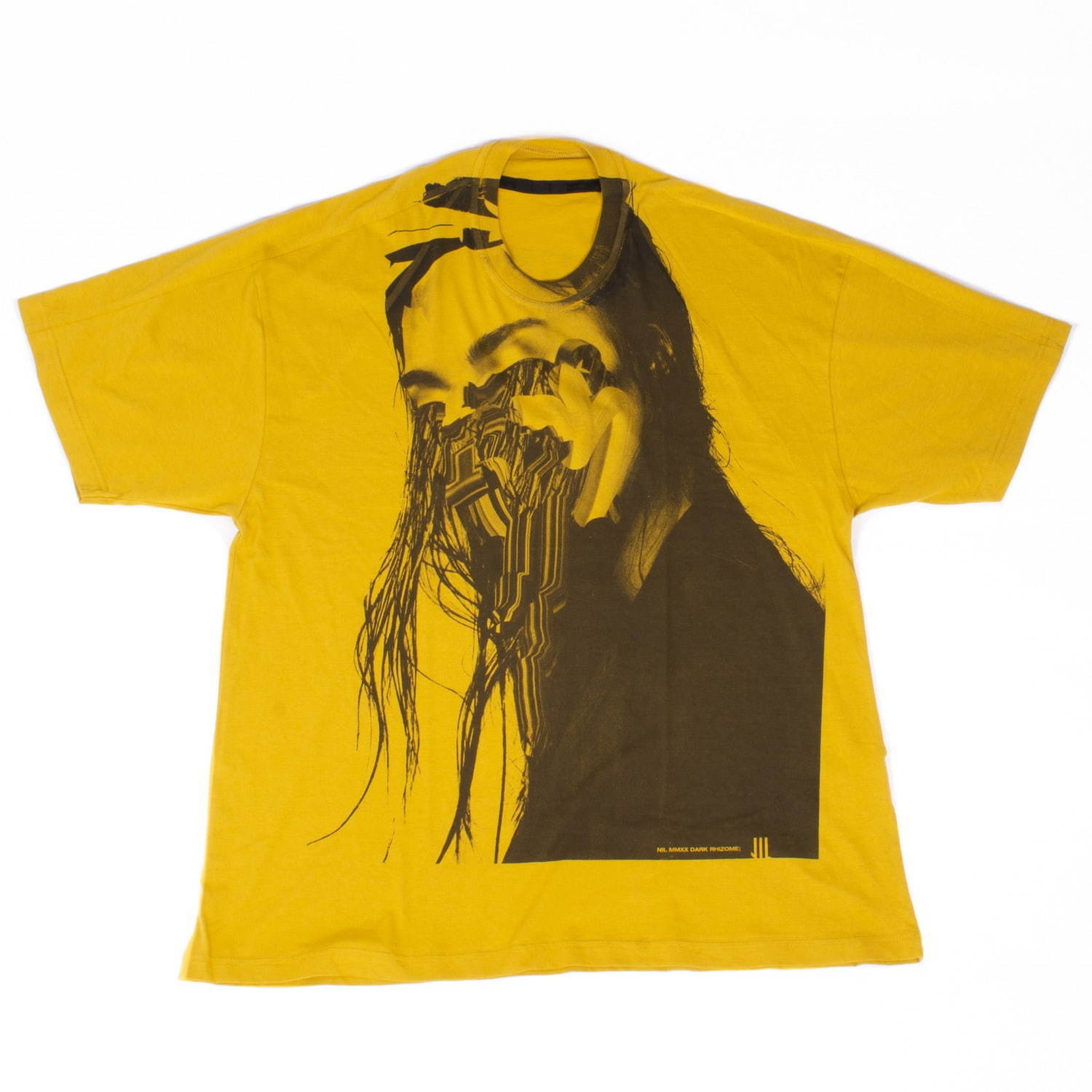 ニルズ×ジェシー・ドラクスラーのTシャツ、コラージュアートのモノクロプリント コピー