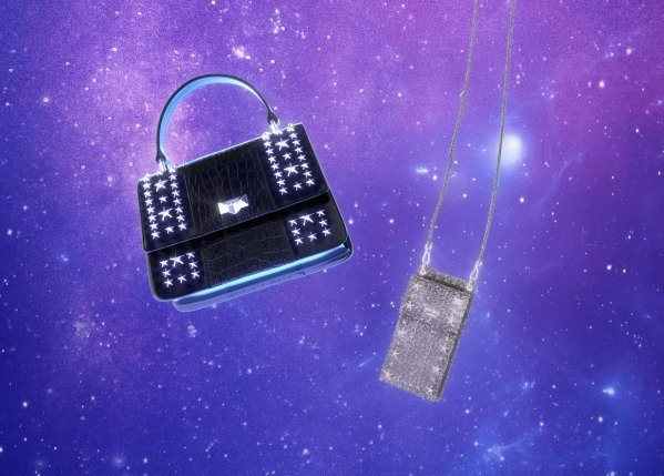 ジミー チュウ“スタースタッズ”輝く新バッグ「スーパーノヴァ」“銀河系”カラーのトートやクラッチ