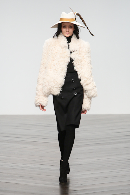 イッサ 2013-14年秋冬<span>コレクション</span> - 写真8