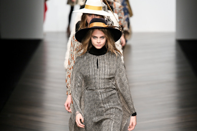 イッサ ロンドン 2013-14年秋冬コレクション - ロマンティックでグラマラスなインディアン・レディ