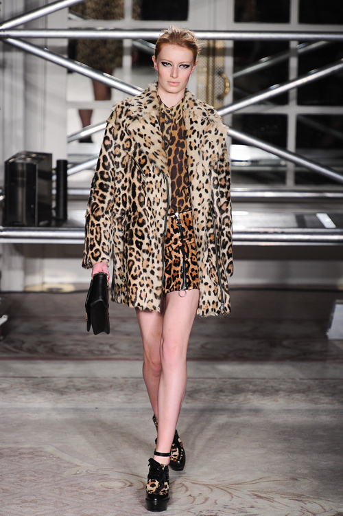 モスキーノ チープ＆シック 2013-14年秋冬<span>コレクション</span> - 写真23