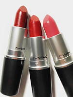 M·A·C人気コスメTOP3 - 最旬人気リップ・アイシャドウ・チークでトレンドメイクに｜写真1