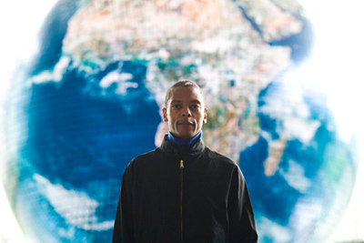 ジェフ・ミルズが新作で、宇宙飛行士 毛利衛と異色のコラボレーション